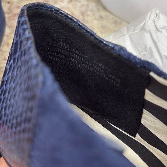 Libby Edelman Navy and Black leather Lace-Up Heeled shoes - Picture 7 of 7